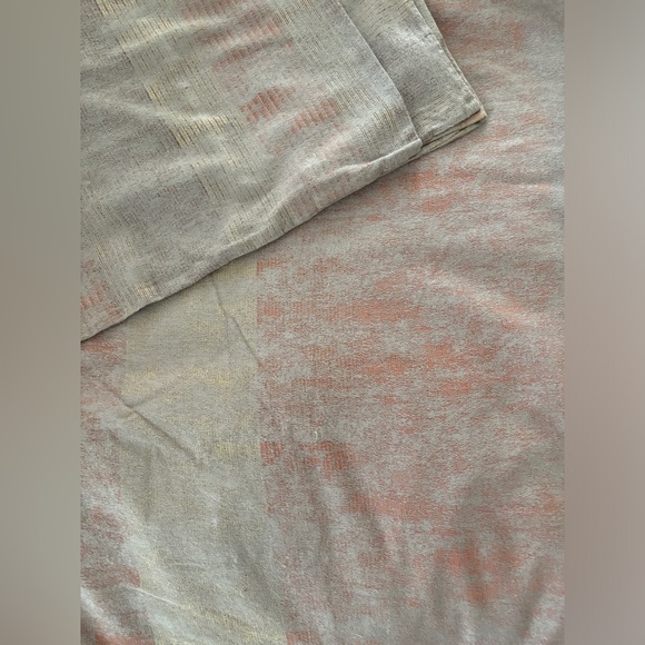 Calvin Klein Arasta Iridescent Sheeting King Duvet Set 7pcs - Picture 4 of 10